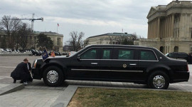 Donald Trump sử dụng lại xe limousine từng sang Việt Nam