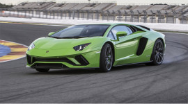 Lamborghini tung Video cực chất giới thiệu "siêu bò" Aventador S
