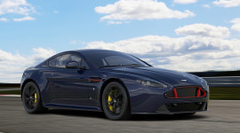 Aston Martin Vantage Red Bull Racing Editions tr&igrave;nh l&agrave;ng