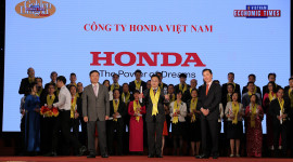 Honda Việt Nam nhận giải thưởng Rồng V&agrave;ng năm 2017