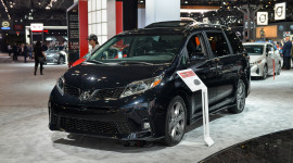Toyota Sienna 2018 ho&agrave;n to&agrave;n mới tr&igrave;nh l&agrave;ng