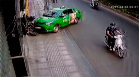 Taxi tông thẳng tên cướp đang cố tẩu thoát ở phố Sài Gòn