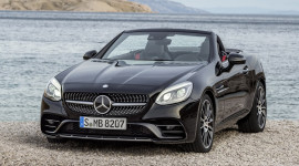 Mercedes-Benz SLC 180 có giá từ 41.385 USD