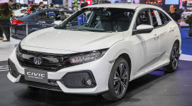 Honda Civic Hatchback 2017 ra mắt tại Indonesia, gi&aacute; 29.998 USD