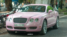 Bentley Continental GT màu hồng “siêu” cá tính tại Hà Nội