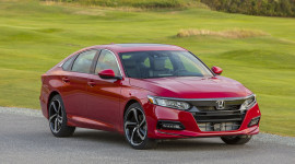 Honda công bố giá bán Accord 2018, bắt đầu từ 23.570 USD