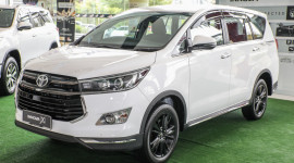 Cận cảnh “bom tấn” Toyota Innova bản cao cấp mới, giá từ 31.400 USD