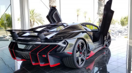 Lamborghini Centenario đầu tiên bị rao bán, giá 3,475 triệu USD