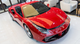 Tuấn Hưng chi hơn 100 triệu đồng &ldquo;l&agrave;m đẹp&rdquo; si&ecirc;u xe Ferrari 488 GTB
