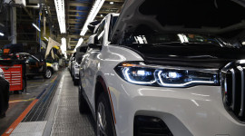 BMW X7 sẵn sàng lăn bánh khỏi dây chuyền sản xuất