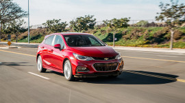 Đánh giá Chevrolet Cruze TD Hatchback 2018: Điểm sáng xe máy dầu