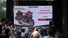 "Vua đường trường" Honda Gold Wing chính hãng giá 1,2 tỷ đồng tại Việt Nam