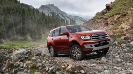 Ford Everest 2019 trang bị hộp số 10 cấp