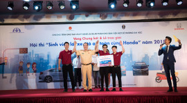 Sôi động Vòng chung kết Hội thi “Sinh viên lái xe ôtô an toàn cùng Honda năm 2018”