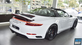 Ảnh chi tiết Porsche 911 Targa 4 GTS giá 11,253 tỷ đồng