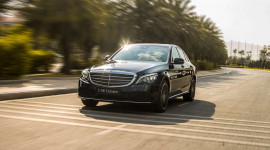 Đánh giá nhanh Mercedes C200 Exclusive 2019 giá 1,7 tỷ đồng