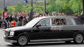 Limousine Toyota Century chở tân Nhật hoàng trong lễ đăng quang