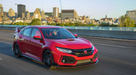 Honda Civic Type R 2019 lại tăng gi&aacute;, khởi điểm từ 37.230 USD