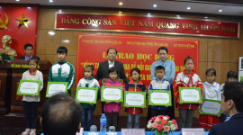 Quỹ Toyota Việt Nam trao tặng học bổng “Vòng tay nhân ái” tại Lạng Sơn