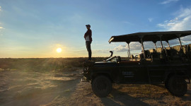 Namibia - Hành trình mê hoặc (Phần 1): Land Rover Discovery chạm mặt sư tử