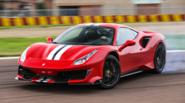 Video: Ferrari 488 Pista đạt tốc độ tối đa 342 km/h