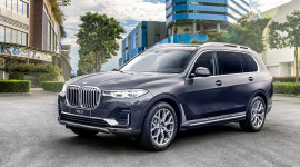 BMW X7 giảm giá 650 triệu đồng