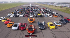 Hàng trăm siêu xe “khủng” họp mặt