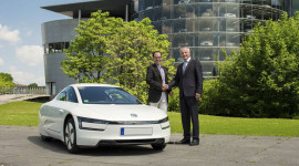 Ôtô tiêu thụ 0,9 lít/100km đầu tiên đến tay khách hàng