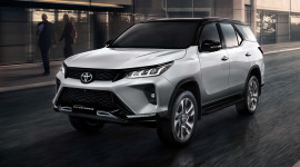 Toyota Fortuner 2021 RỤC RỊCH ra mắt tại Việt Nam - Đòi lại vị trí số 1 từ SantaFe?