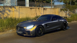 Đại gia Đặng Lê Nguyên Vũ mua Mercedes-AMG GT R của doanh nhân Quốc Cường