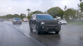Video: Xem Hyundai Santa Fe 2024 chạy thử trên phố