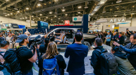 Khách quốc tế ấn tượng với dàn xe điện thông minh của VinFast tại CES 2024