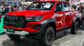 Soi chi tiết Toyota Hilux Revo GR Sport 2024 tại Triển lãm Bangkok 2024