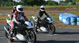 Các tay đua Honda Racing Vietnam hào hứng tập luyện tại trường đua Nhật Bản
