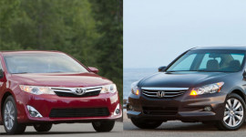 Toyota Camry vs Honda Accord: "Mèo nào cắn mỉu nào”