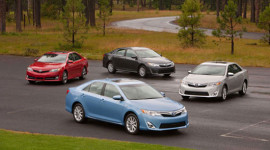 Toyota tăng giá xe Camry