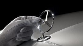 Mercedes-Benz giảm tới 5.000 USD cho khách VIP