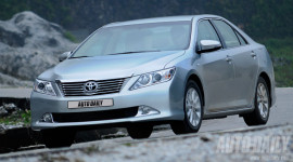 Vì sao Toyota Camry 2012 thành công tại Việt Nam?