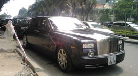 Rolls-Royce Phantom Rồng thứ 5 và 6 "rủ nhau" về VN