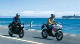 Honda CBR125R mới ra mắt, tiêu thụ 1,9 lít/100km