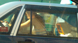Đỏ mặt nhìn cặp đôi sex trên taxi giữa ban ngày