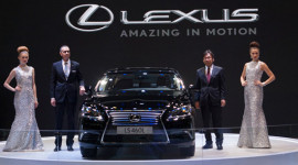 VMS2013 - Nhiều khách hàng muốn mua xe Lexus