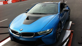 BMW i8 sẵn s&agrave;ng ra mắt triển l&atilde;m New York