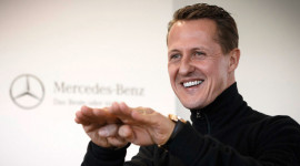 Schumacher thoát khỏi tình trạng hôn mê