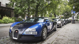Hành trình của 11 siêu xe Bugatti Veyron