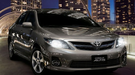 Sắp ra mắt thế hệ mới, Toyota Việt Nam mạnh tay ưu đãi Altis cũ