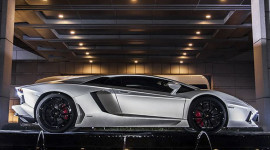 Lamborghini Aventador phi&ecirc;n bản Th&agrave;nh Long tr&igrave;nh l&agrave;ng