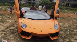 Lamborghini Aventador Roadster tạm nhập t&aacute;i xuất ở Quảng Ninh