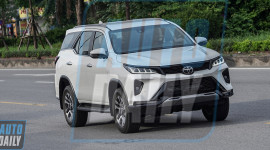 Toyota Fortuner 2021 lộ diện trước ngày ra mắt tại Việt Nam, quyết đấu Kia Sorento 2021