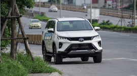 Toyota Fortuner 2021 bản Legender xuất hiện tại Hà Nội, ngày ra mắt không còn xa
